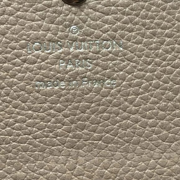 LOUIS VUITTON Portefeuille Iris Magnolia Mahina - Long Wallet 438-081225 - Picture 5 of 5